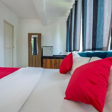 Morjim Sea Waves-Beach Front Hotel מראה חיצוני תמונה