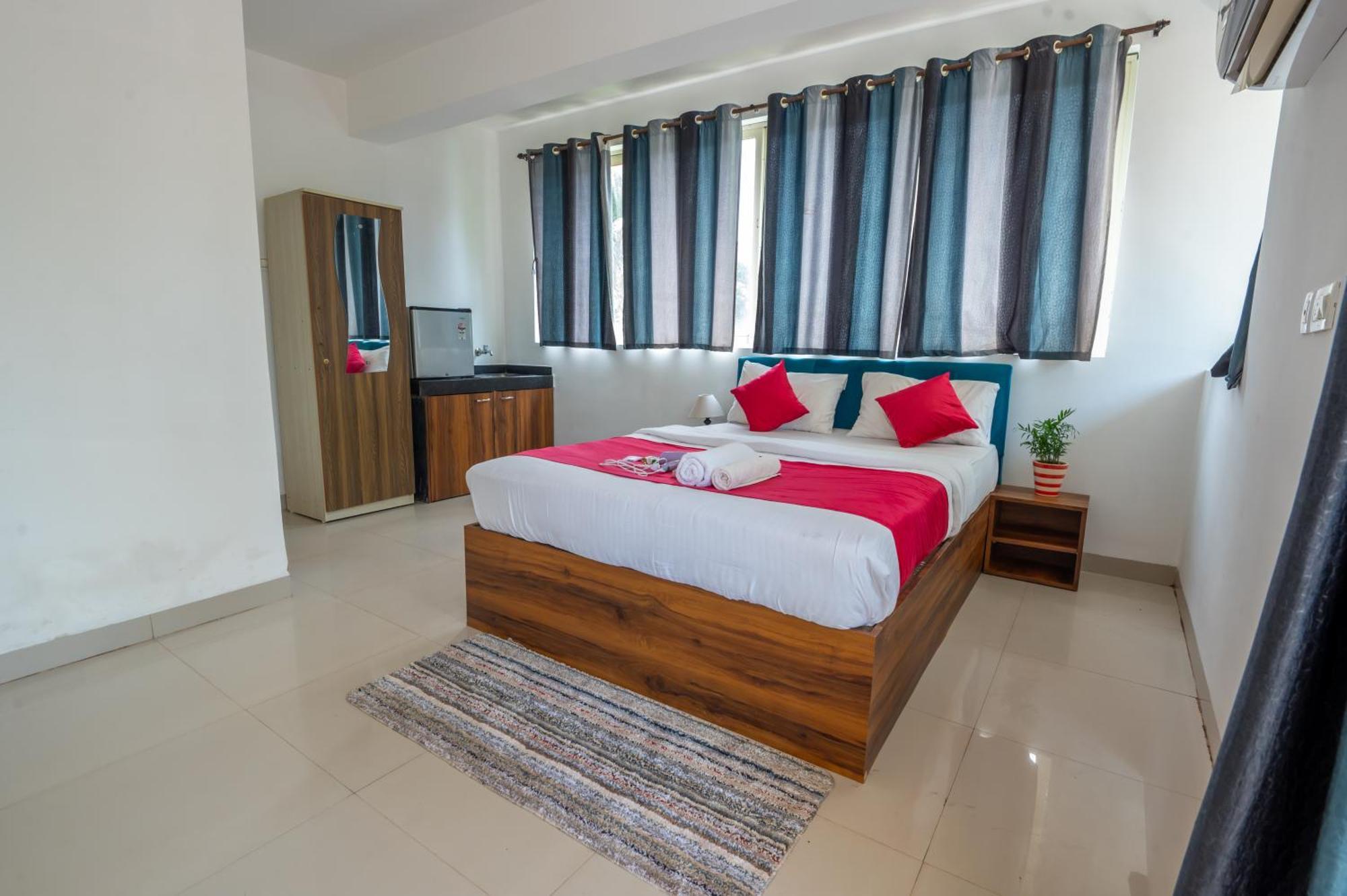 Morjim Sea Waves-Beach Front Hotel מראה חיצוני תמונה