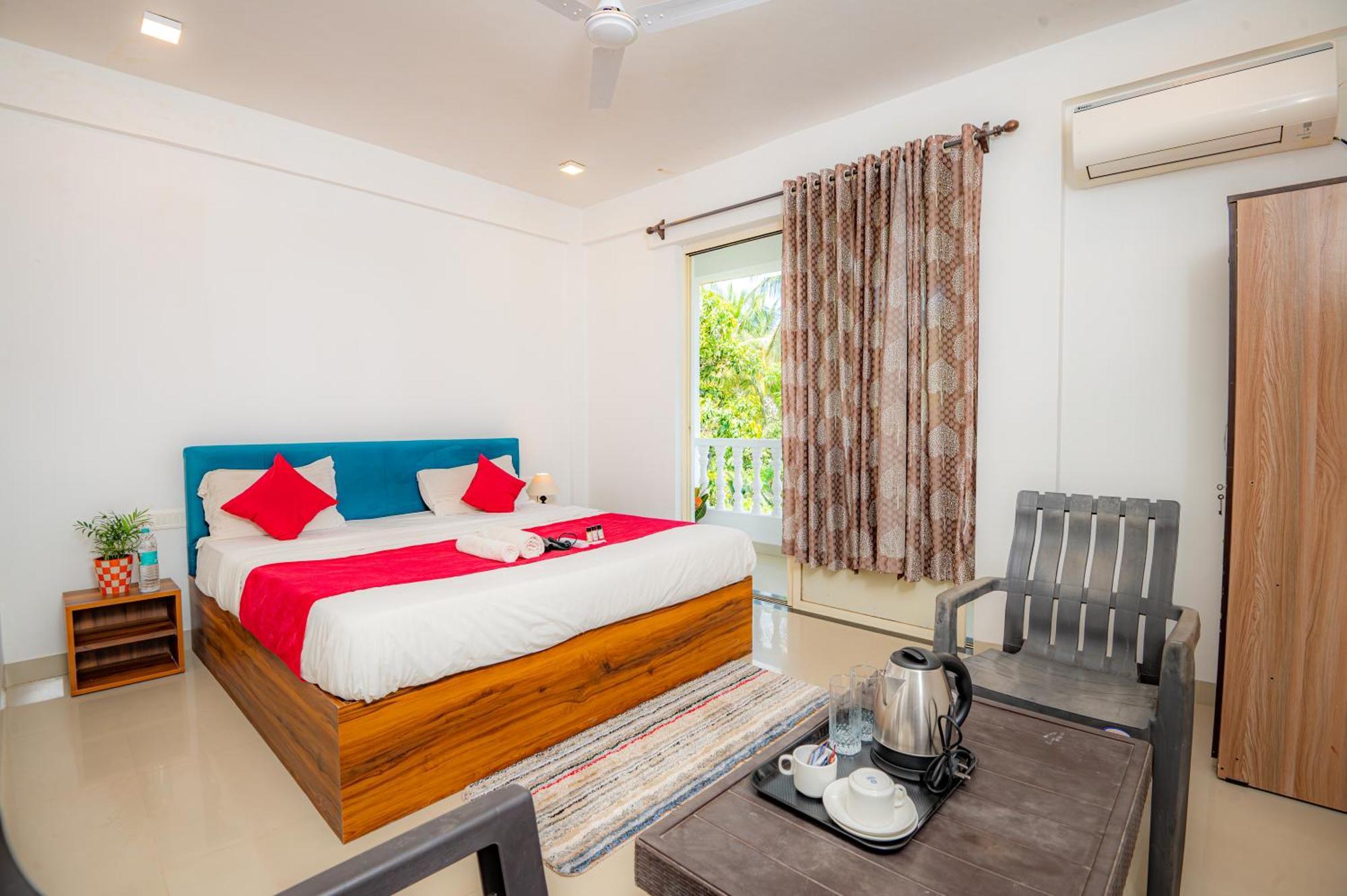 Morjim Sea Waves-Beach Front Hotel מראה חיצוני תמונה