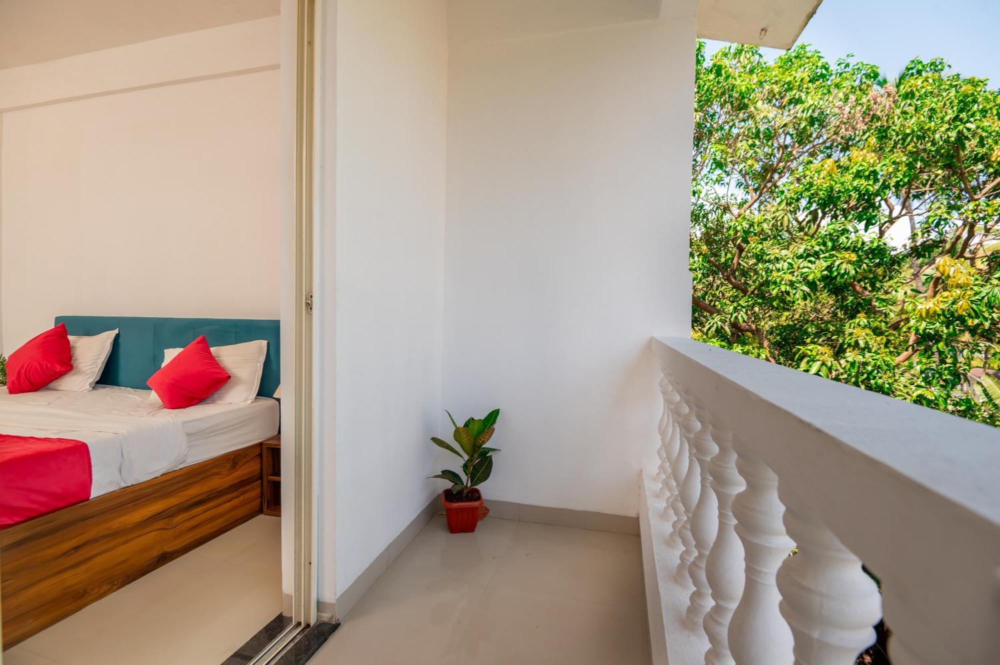 Morjim Sea Waves-Beach Front Hotel מראה חיצוני תמונה