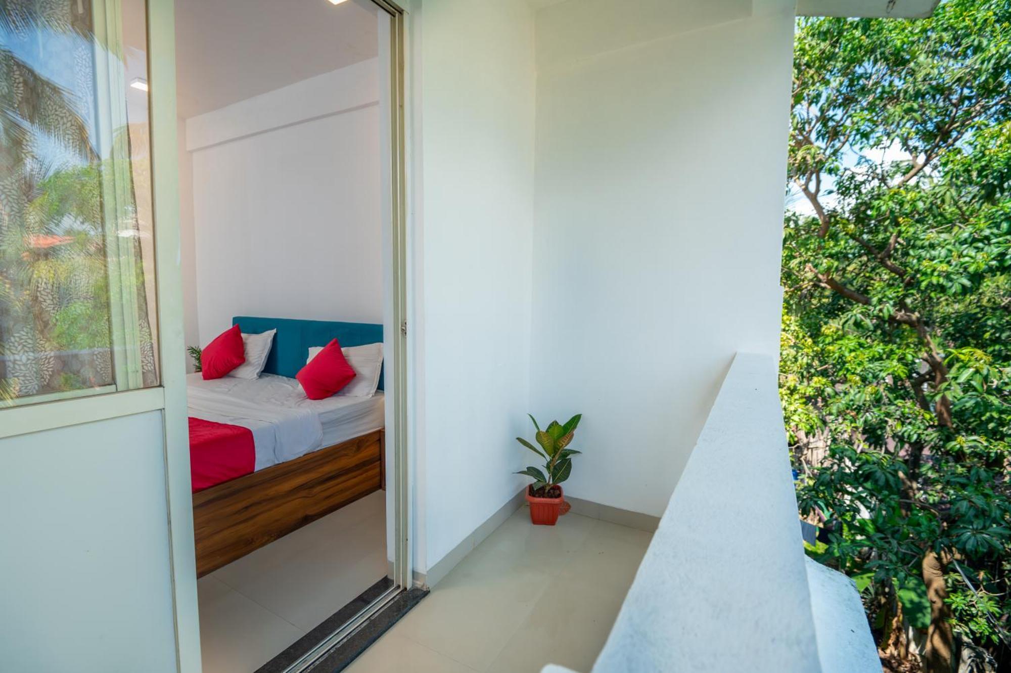 Morjim Sea Waves-Beach Front Hotel מראה חיצוני תמונה