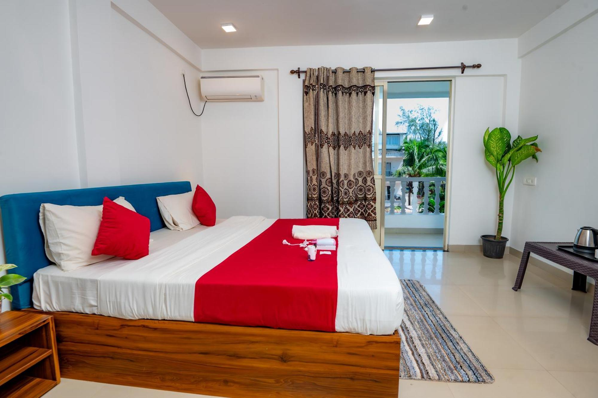 Morjim Sea Waves-Beach Front Hotel מראה חיצוני תמונה