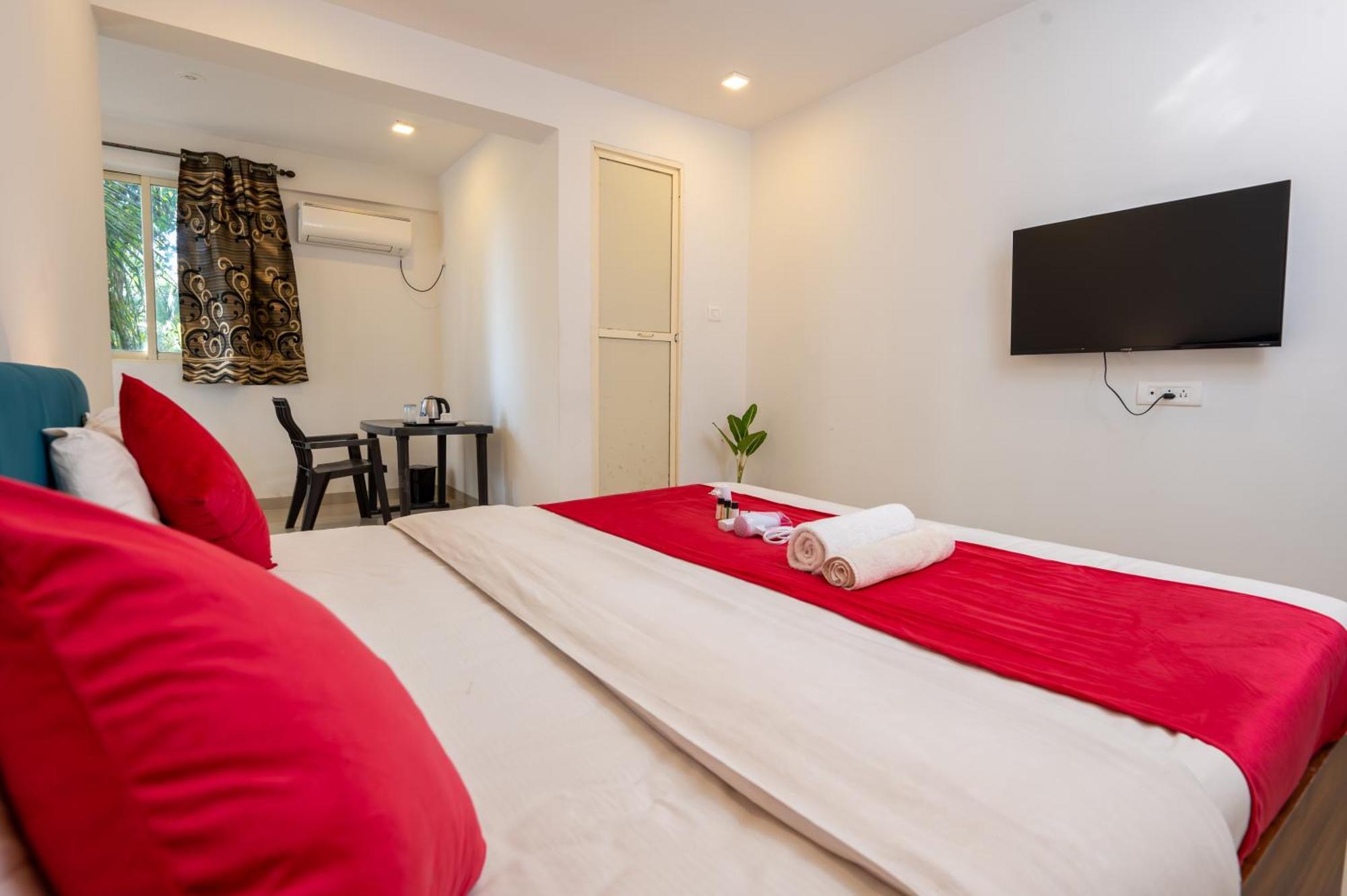 Morjim Sea Waves-Beach Front Hotel מראה חיצוני תמונה